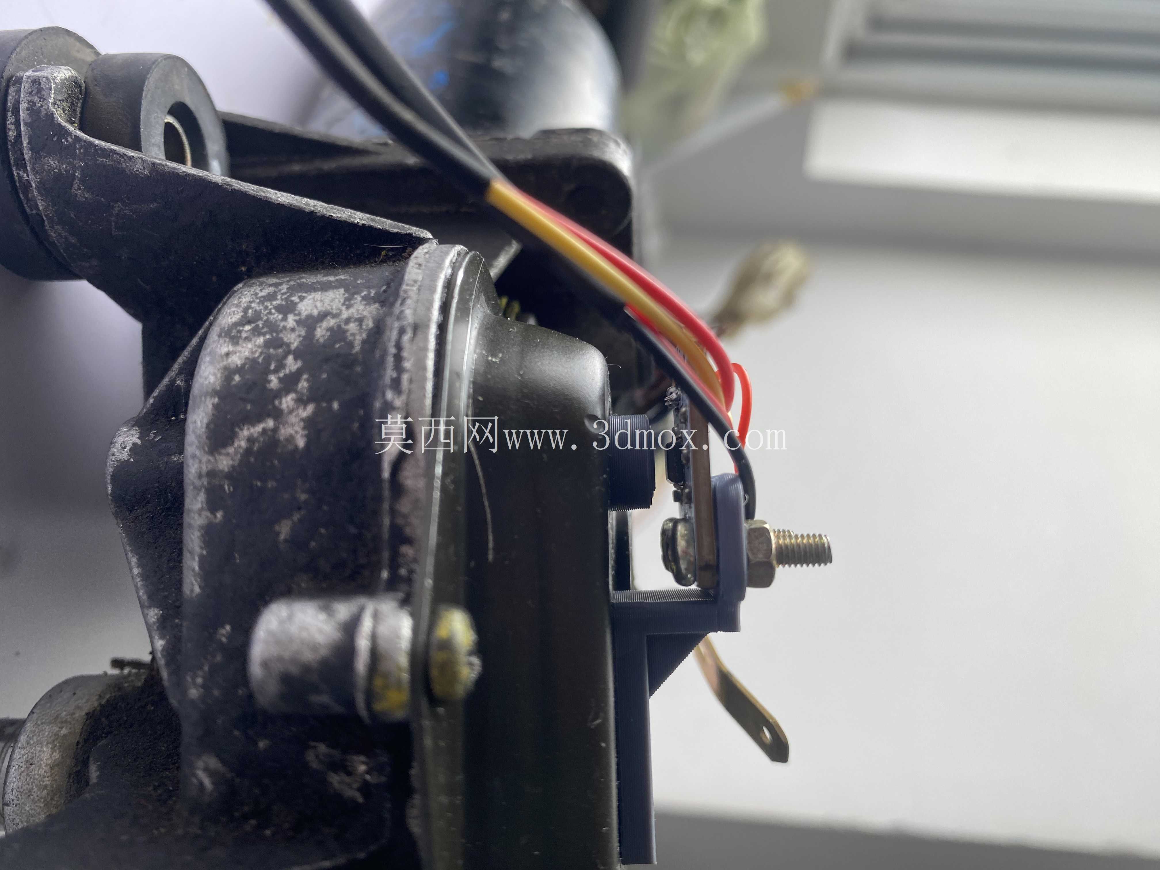 用于雨刮器电机的 AS5600 编码器安装座