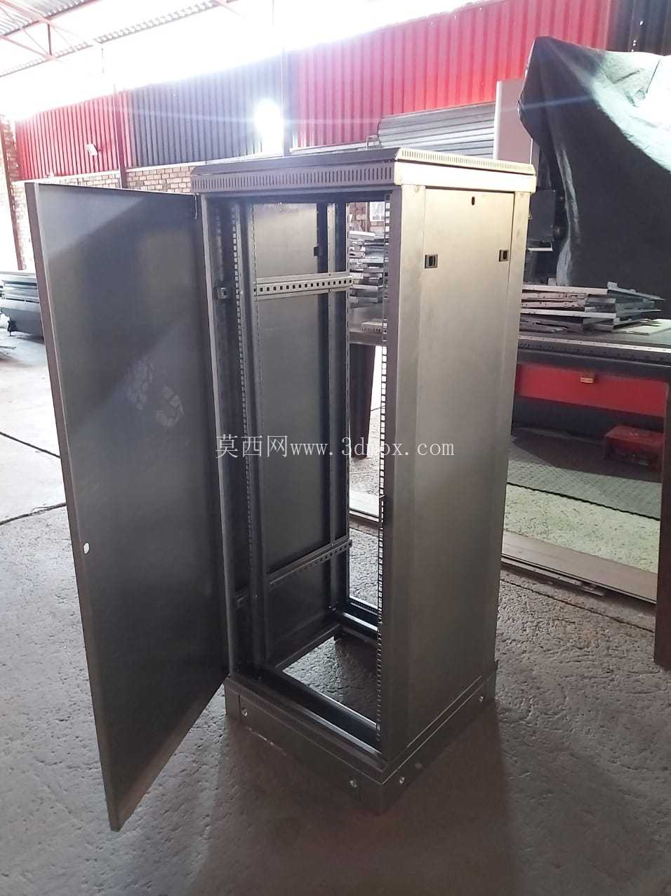 30U����600D