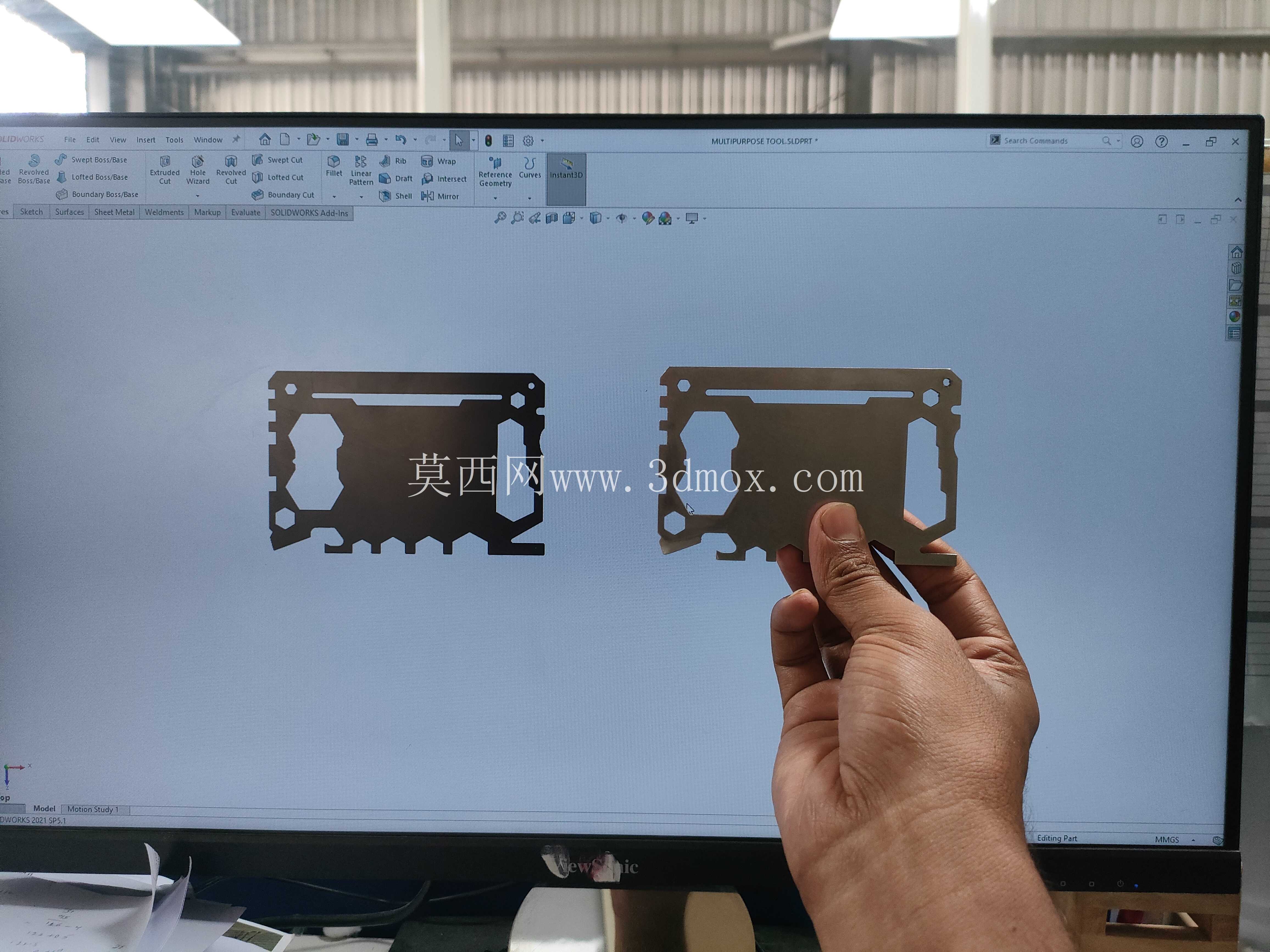 紧凑型信用卡多功能工具 - 逆向工程 | SolidWorks | 激光切割