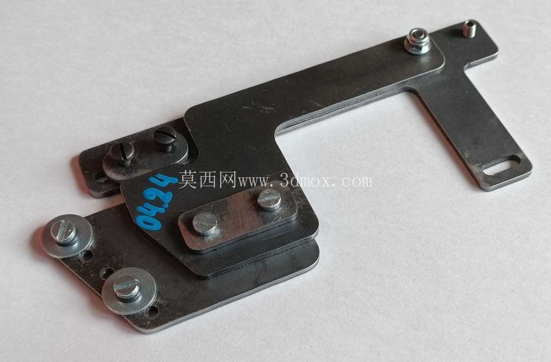 工业缝纫机的摆动式活页夹附件