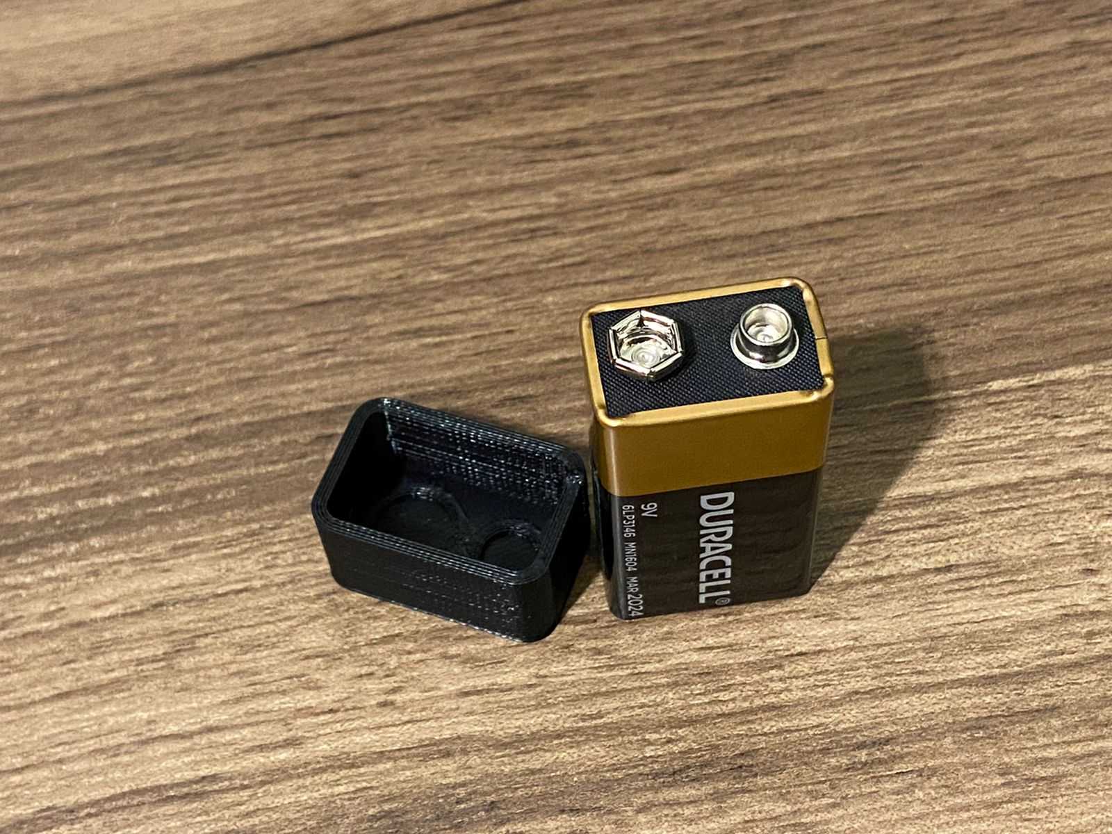9V_电池盖