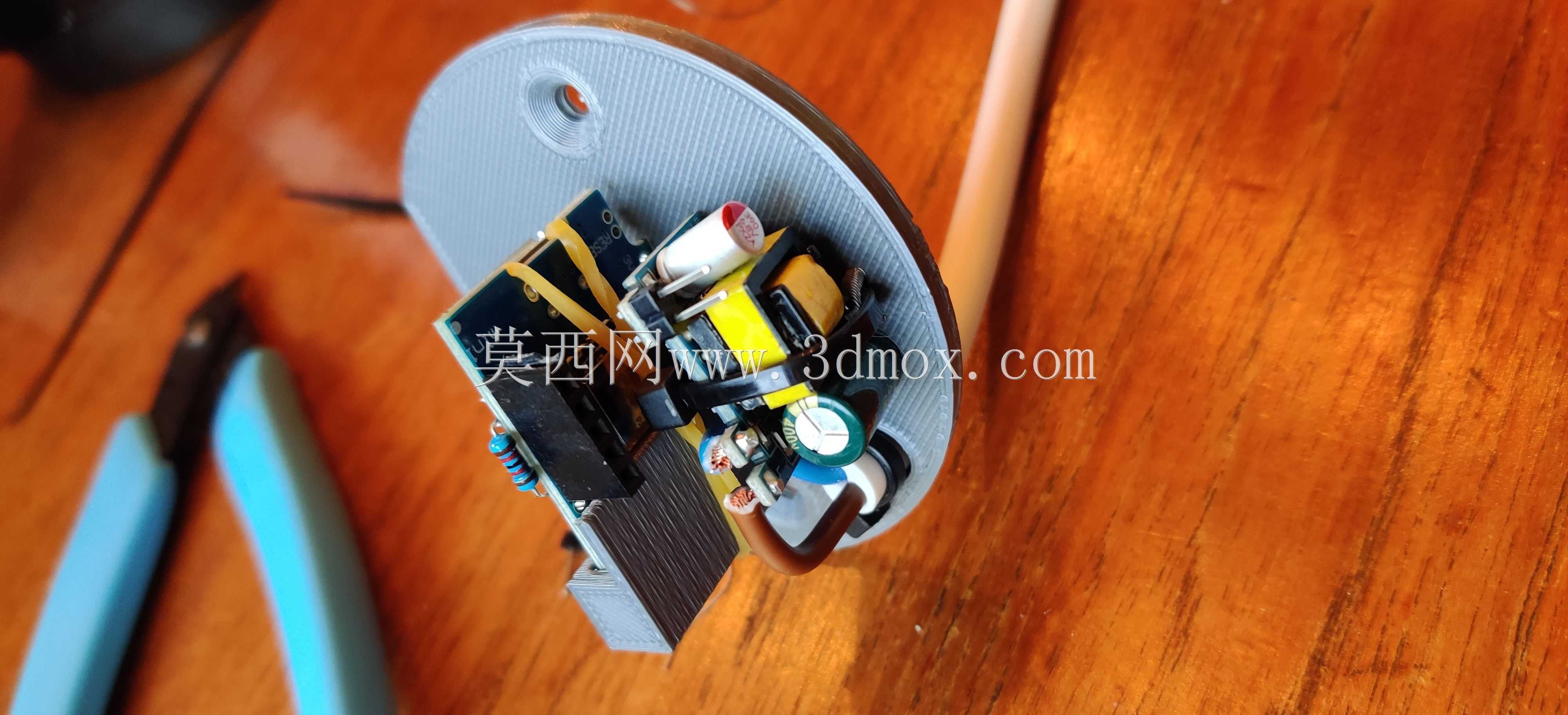 Wemos D1����PIR������