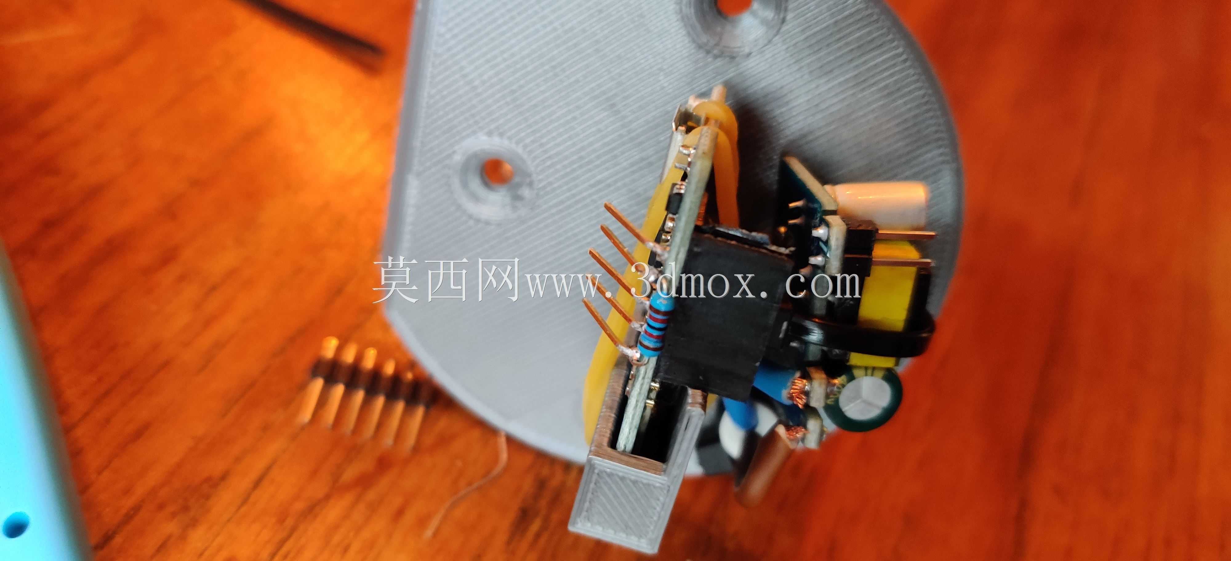Wemos D1����PIR������