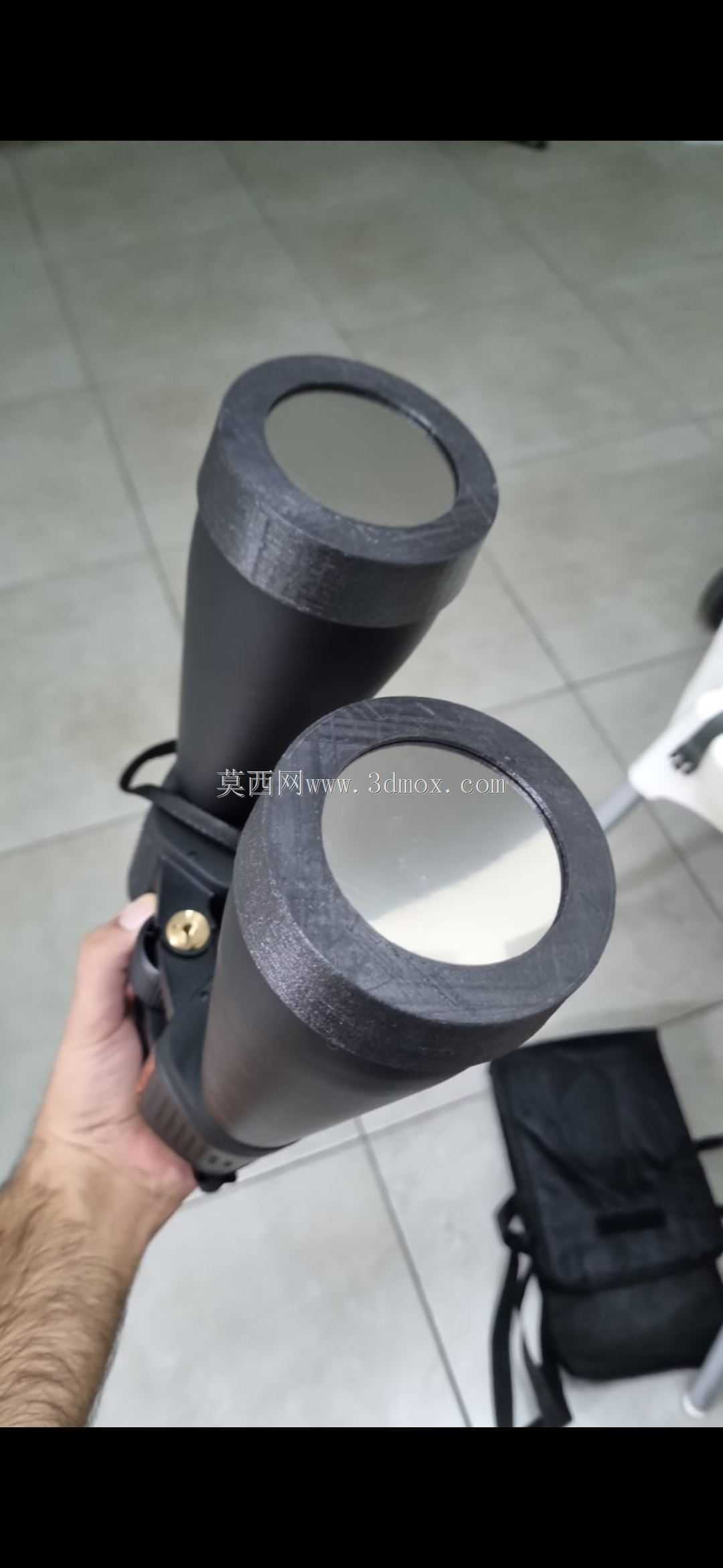 Celestron Skymaster 25x70双筒望远镜的太阳能滤光片帽