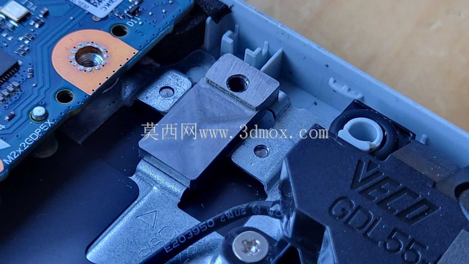 ������DELL G15ϵ�бʼǱ����Ե�SSD��װ֧��