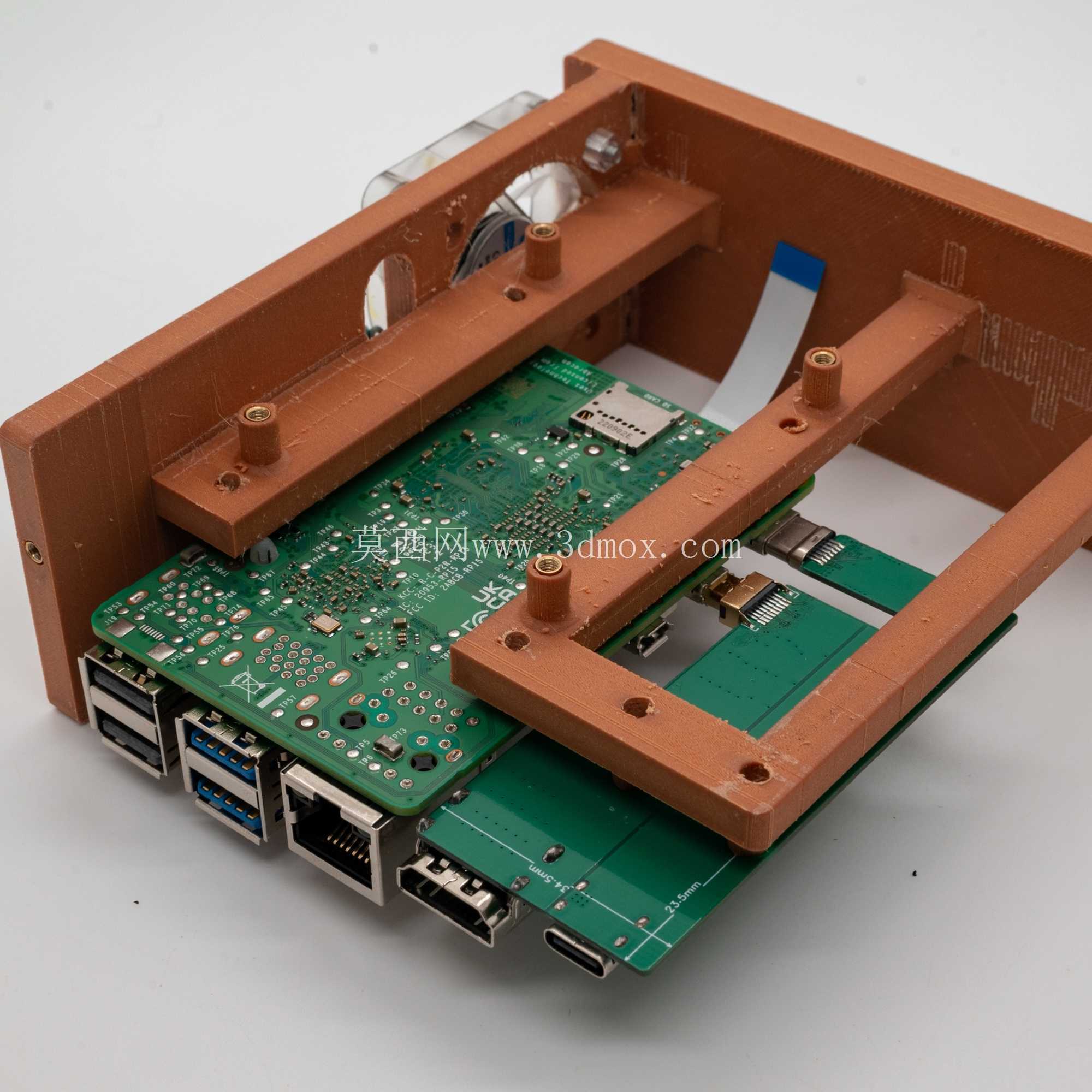 更换 Pi Raspberry Pi 5 3D 打印外壳
