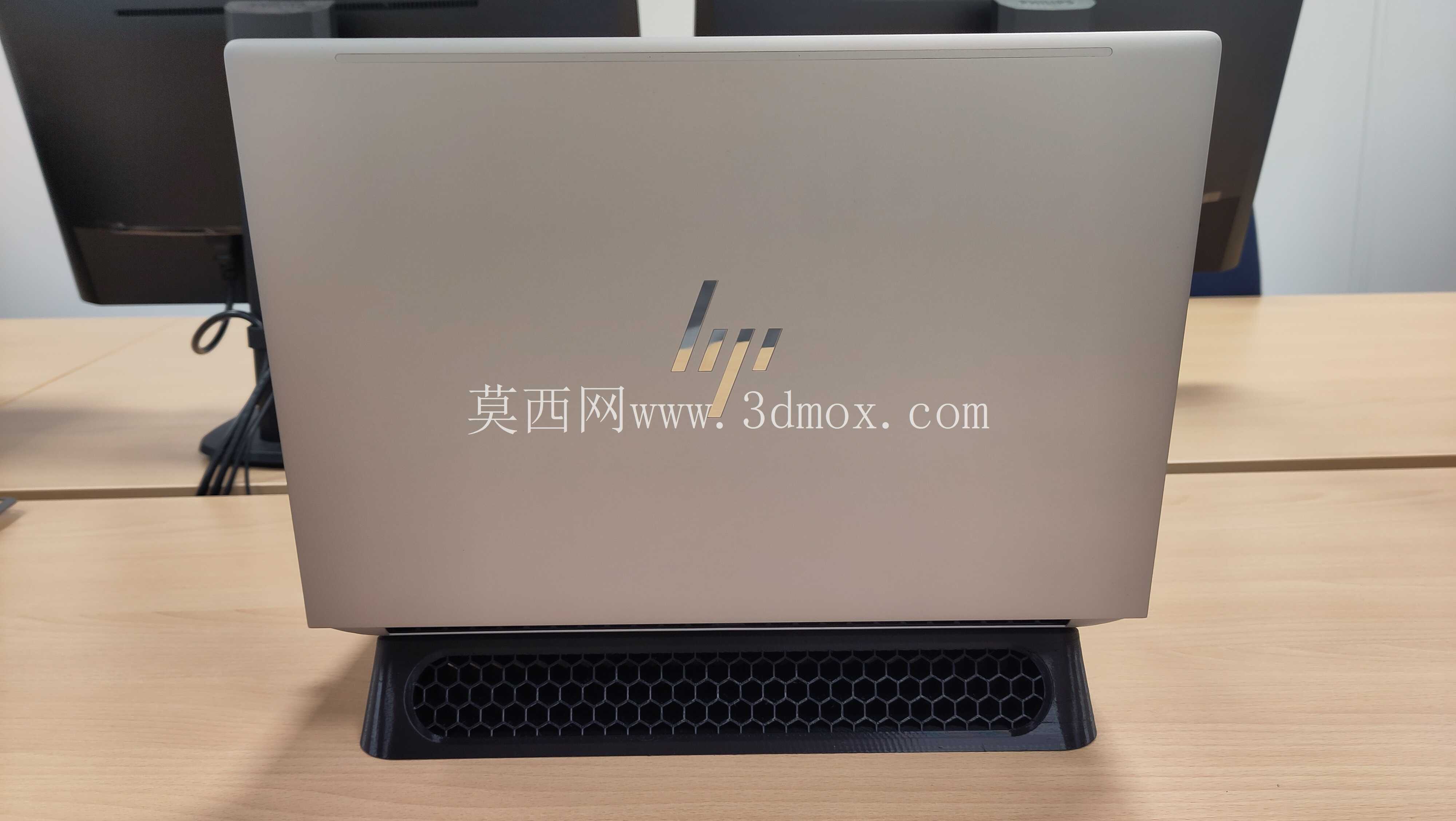 HP ZBook Fury 笔记本电脑提升板
