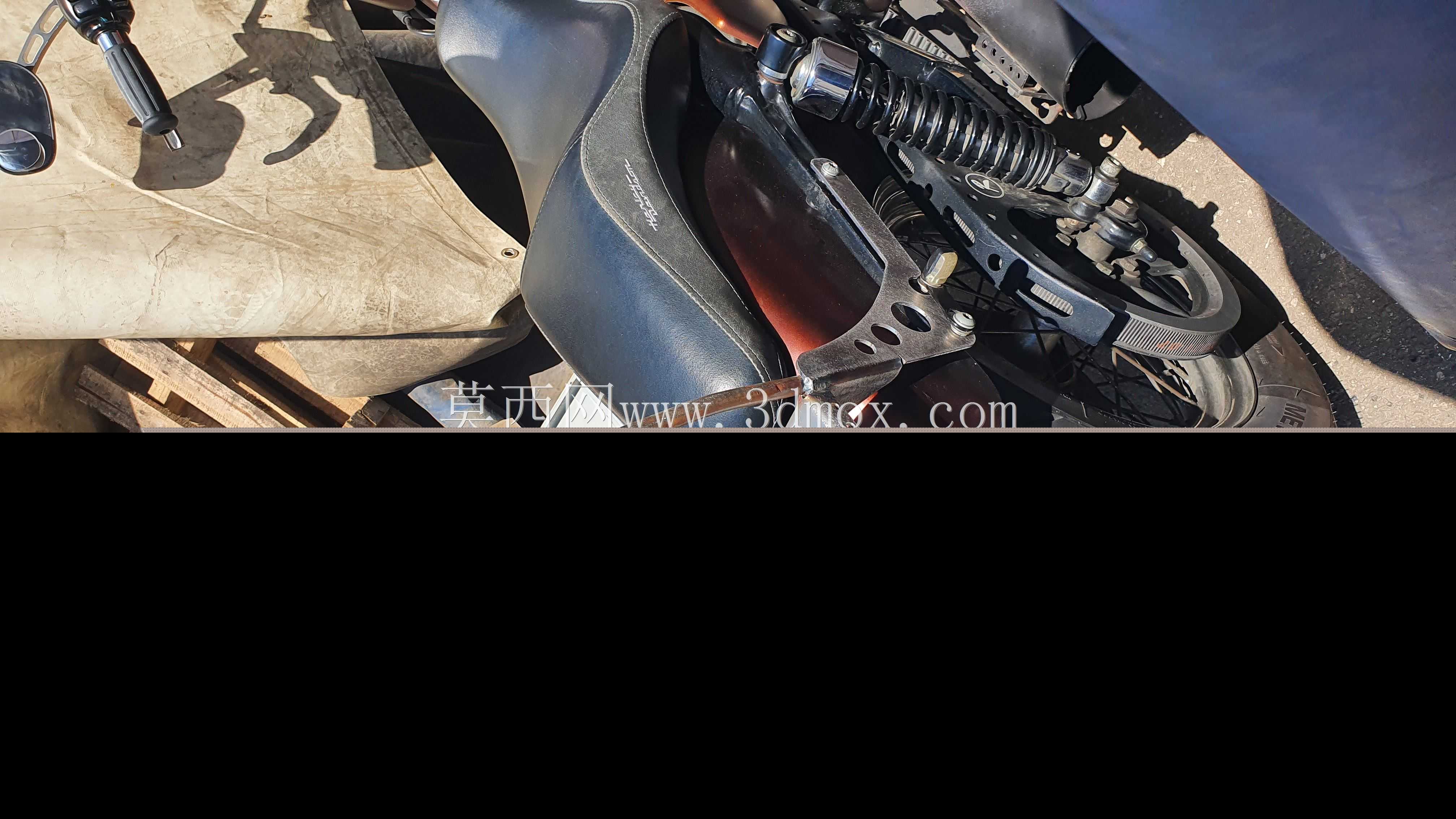 Sportster 883/1200 ����� sissybar ֧��