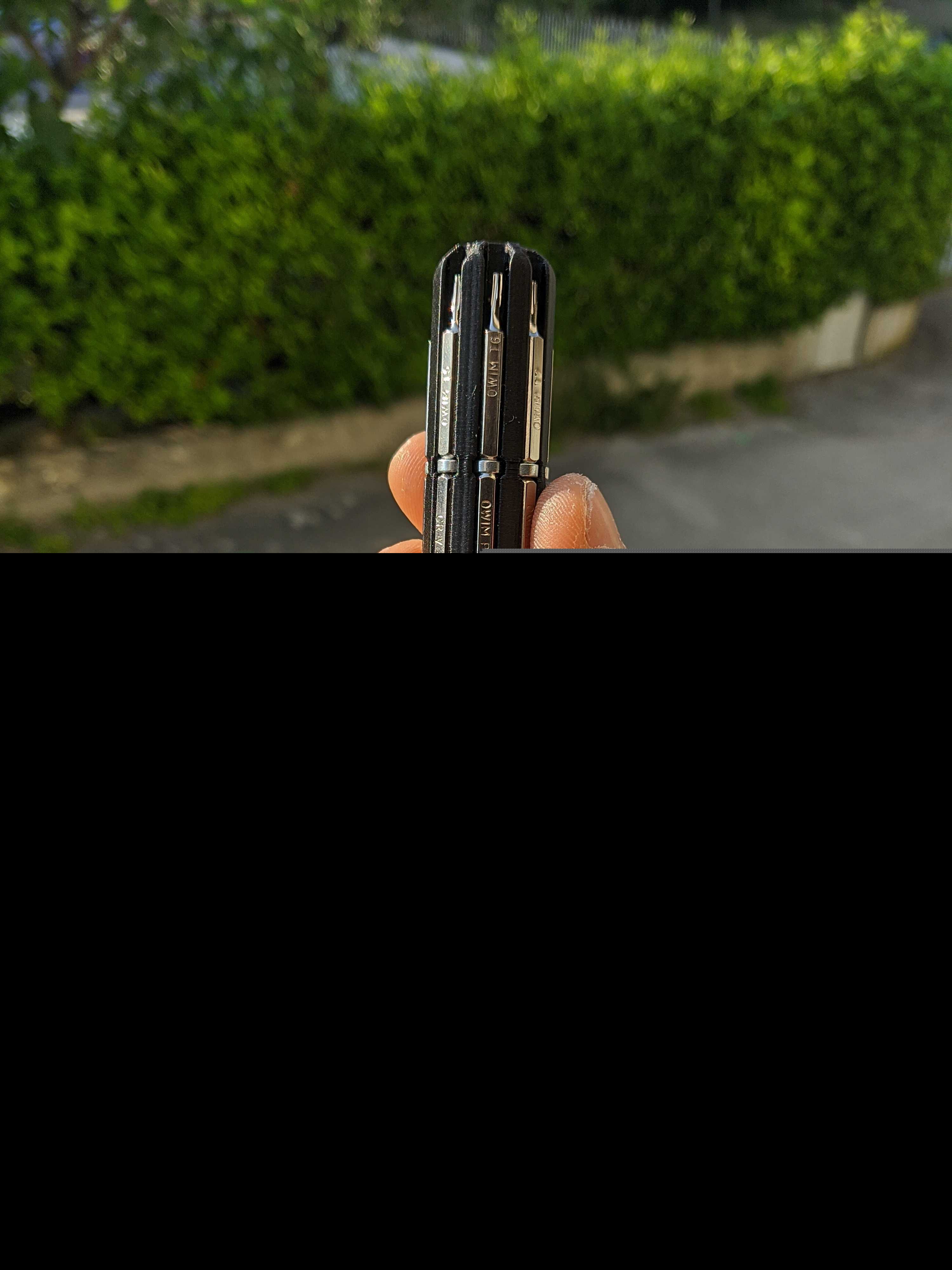 迷你精密螺丝刀 V2 带 16 刀头支架