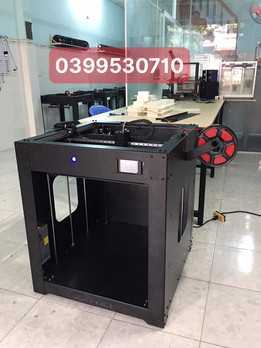 M��y In 3D