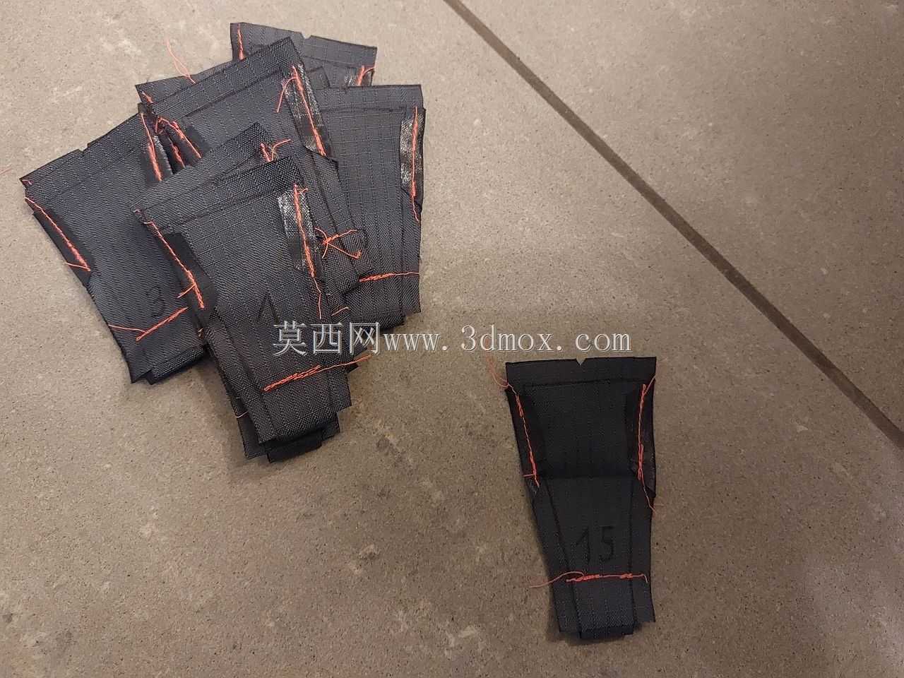 一号和二号底盘的带指袋裙