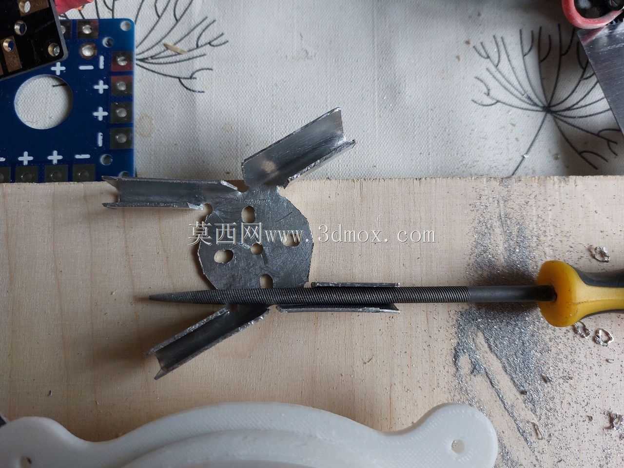 一号和二号底盘的带指袋裙