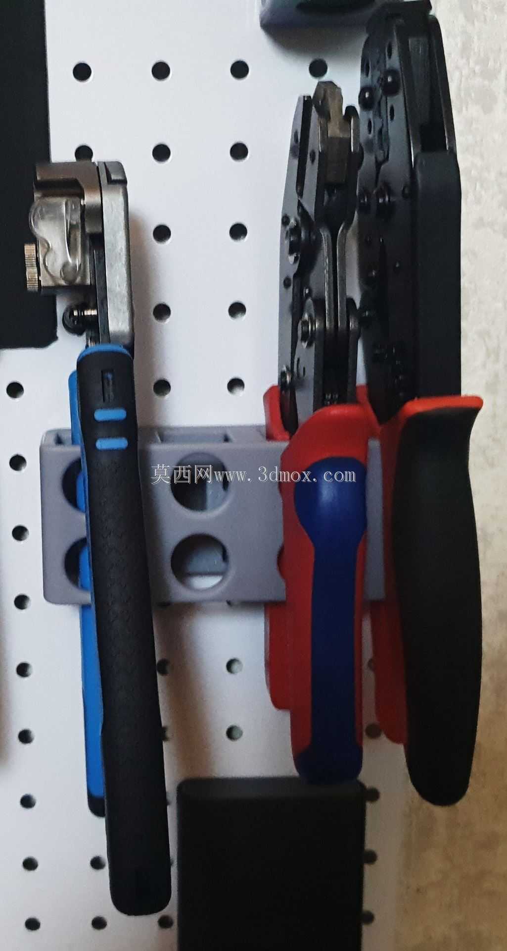 ����ǯ�ıڹ�ʽ��װ����22 x 27 mm��