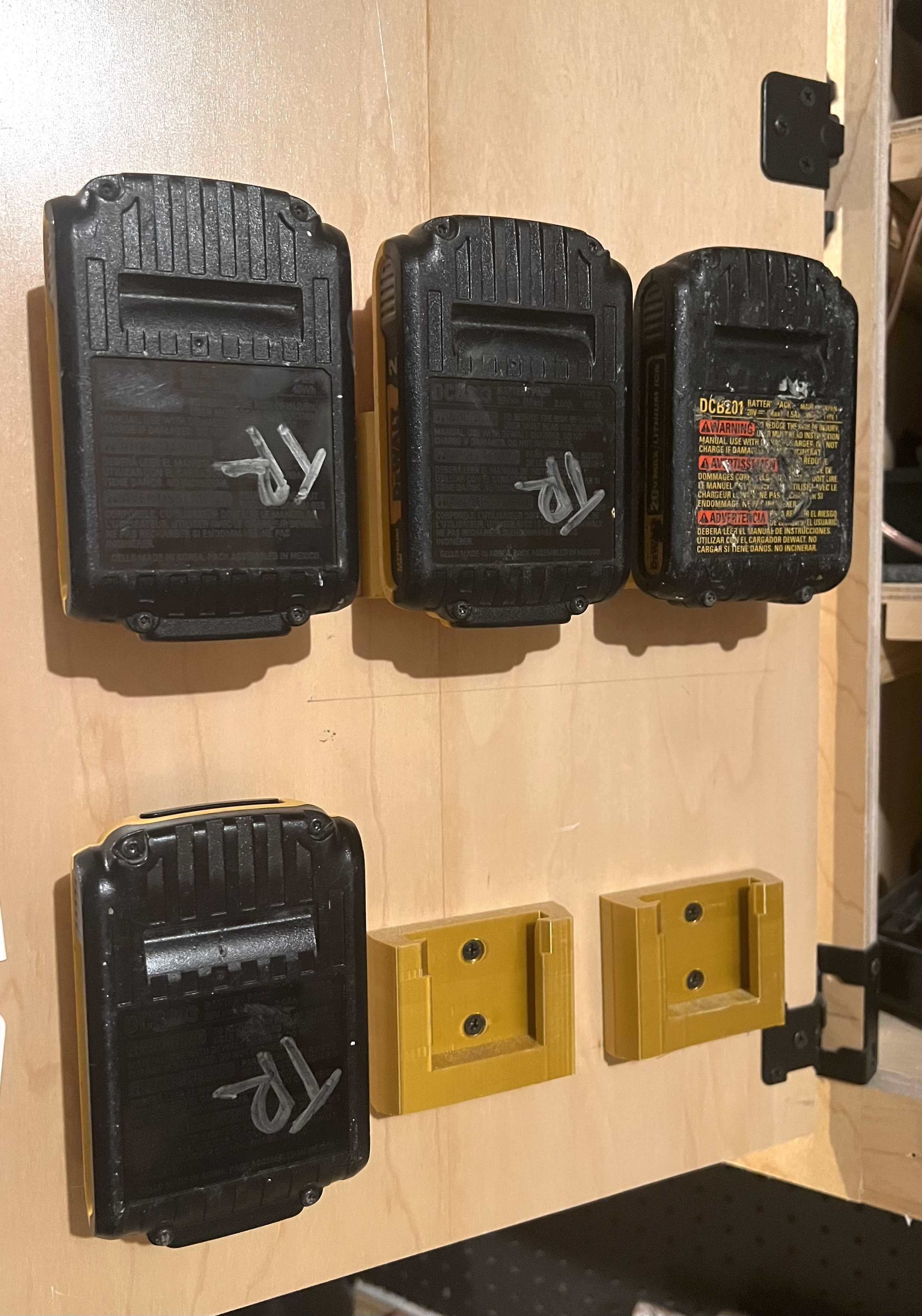 Dewalt 20V�����Rev1