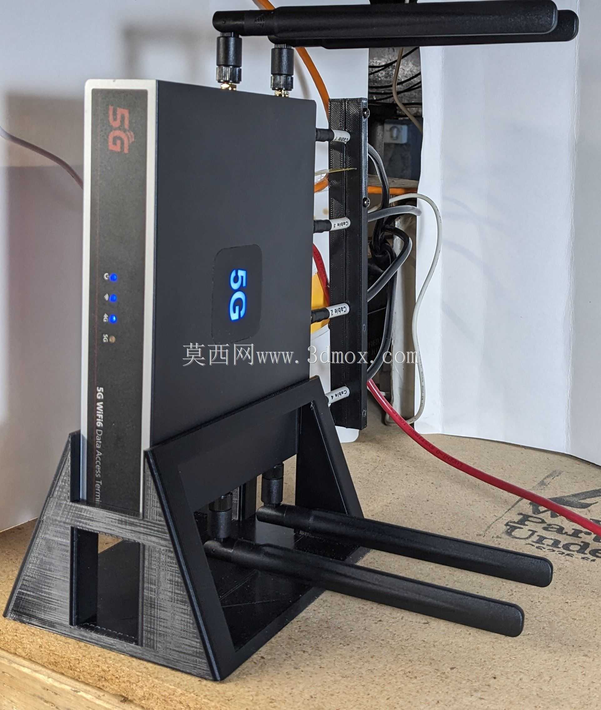 5G Chester 路由器支架和电缆夹