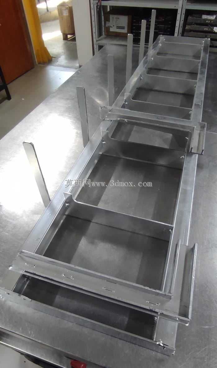 DISPOSITIVO AUXILIAR PARA SOLDA DE GAVETAS