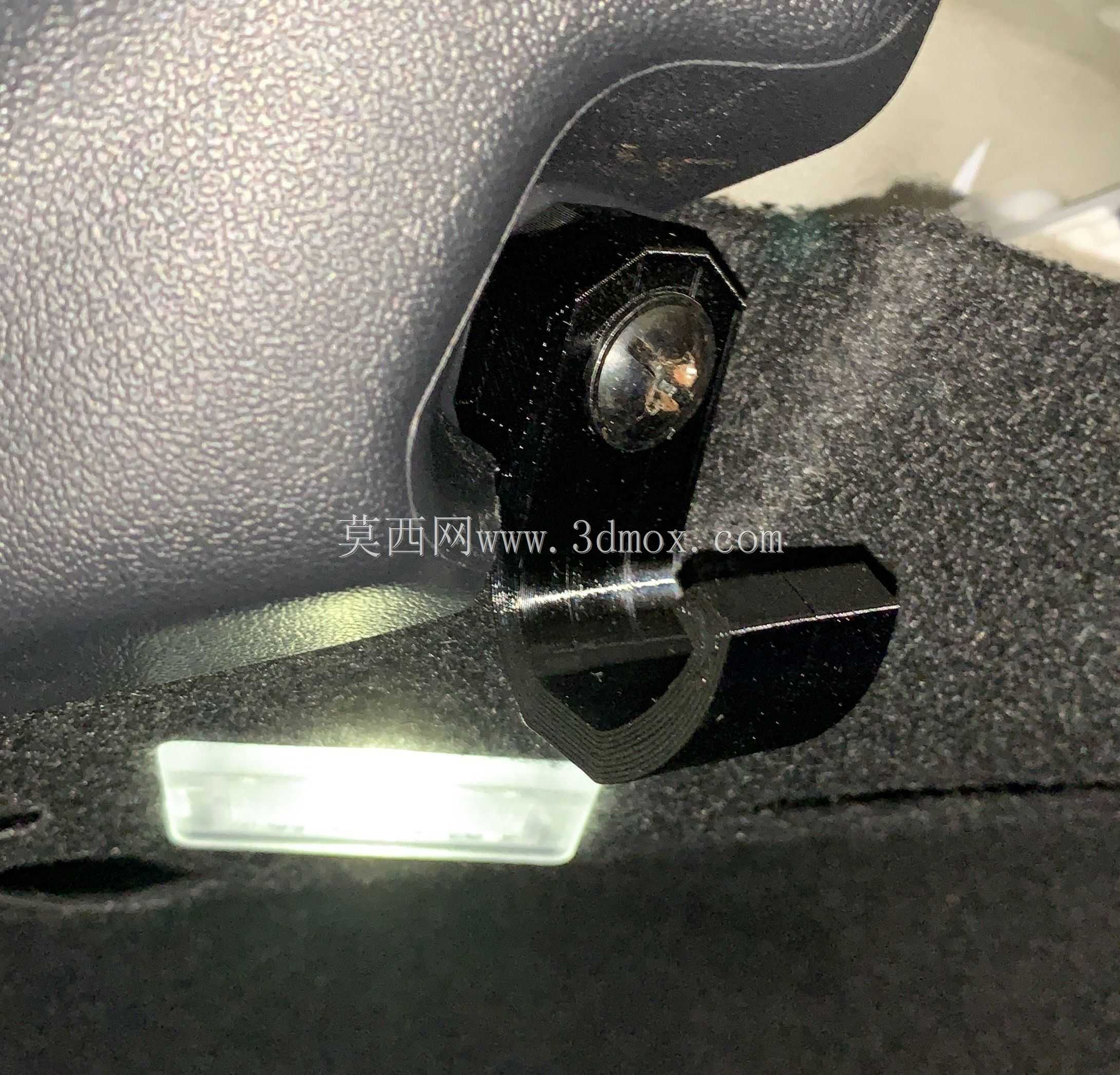 特斯拉 Model 3 (2021) 后备箱挂钩