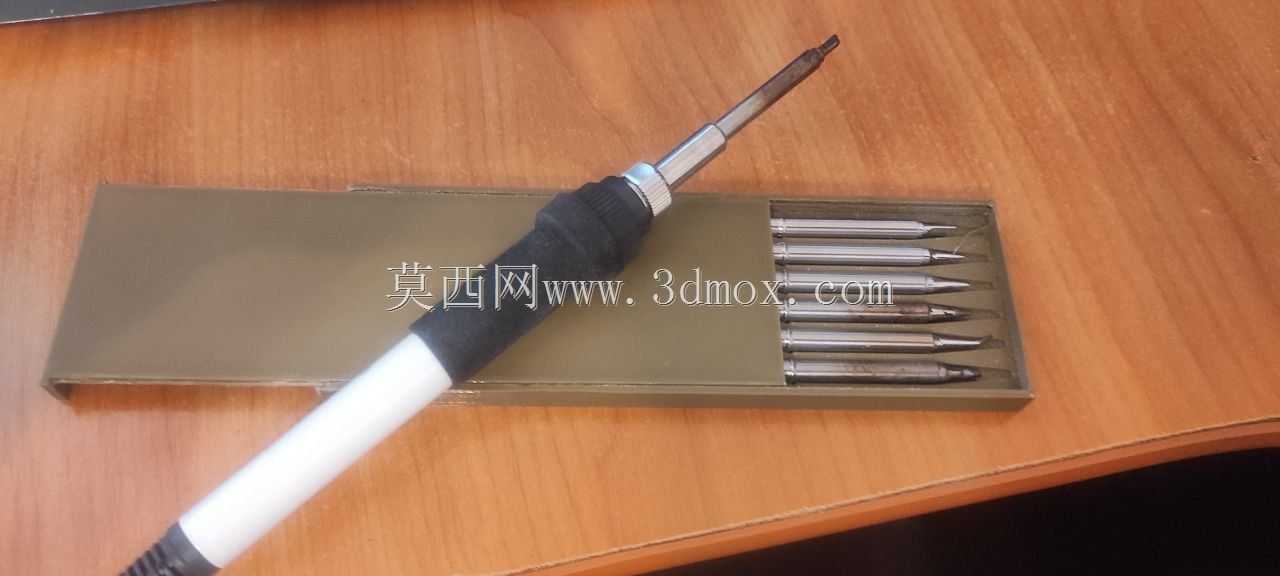 方便存放 T12 烙铁刺:无线电爱好者的解决方案