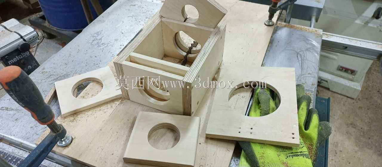 !!!没有铰链和翻盖锁的空间!!!方形木棒钉(用于Makita 2704)Круглаяпалкаизквадратной