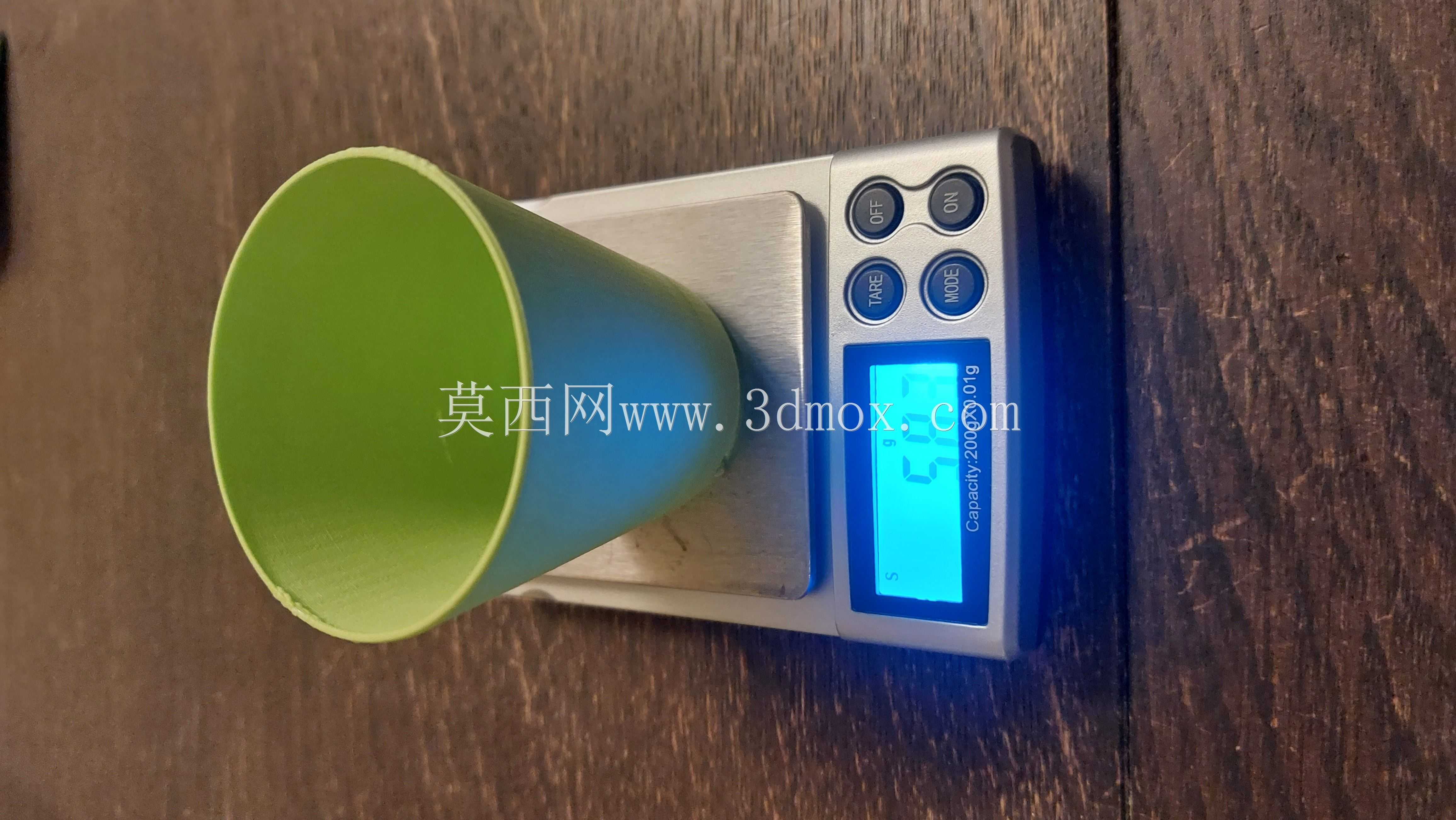 简单的咖啡杯。
