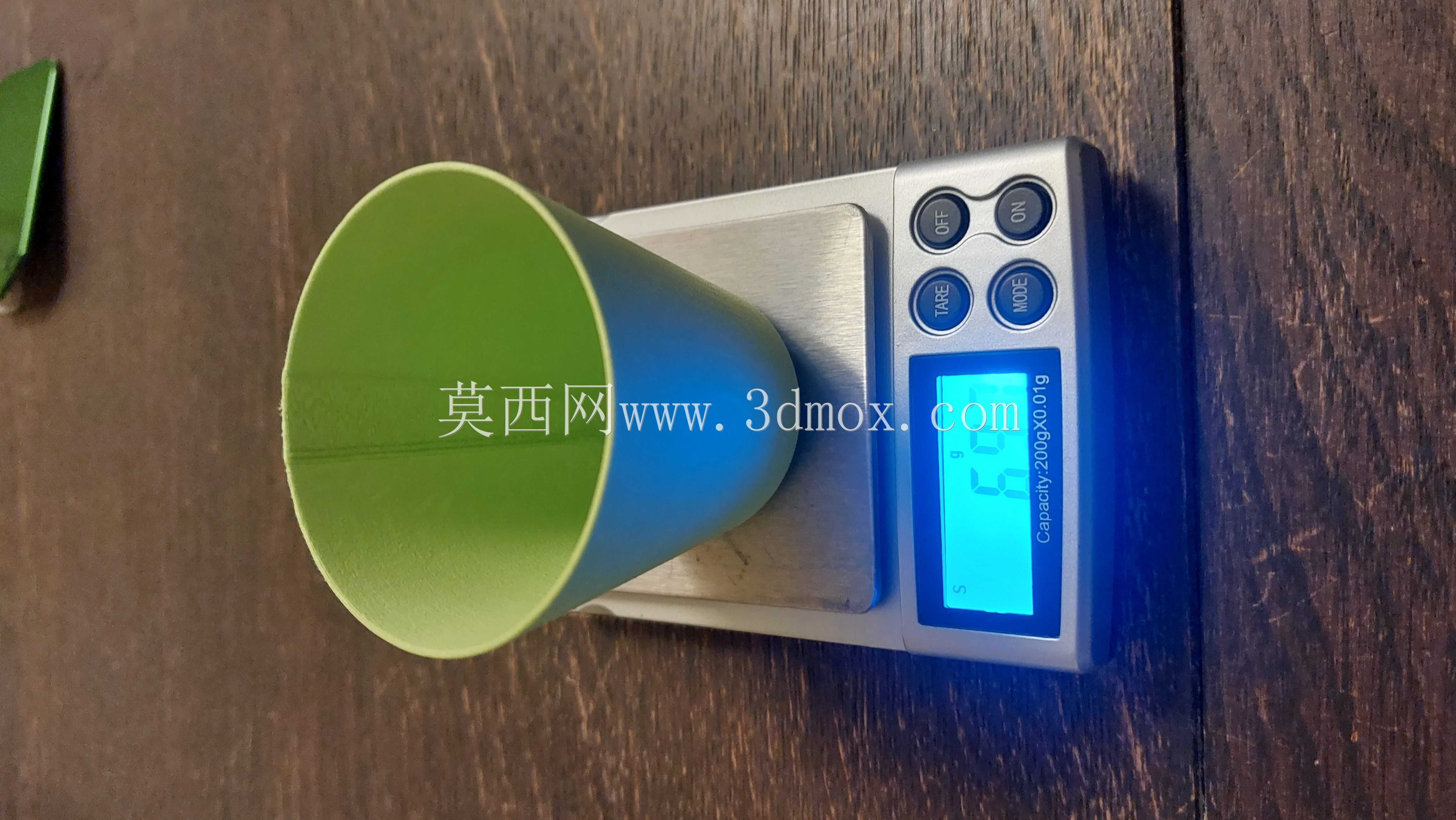 简单的咖啡杯。