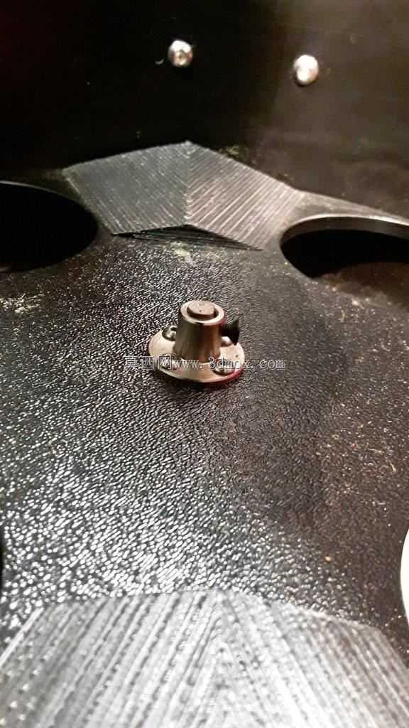网球投掷者