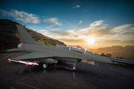 F16���