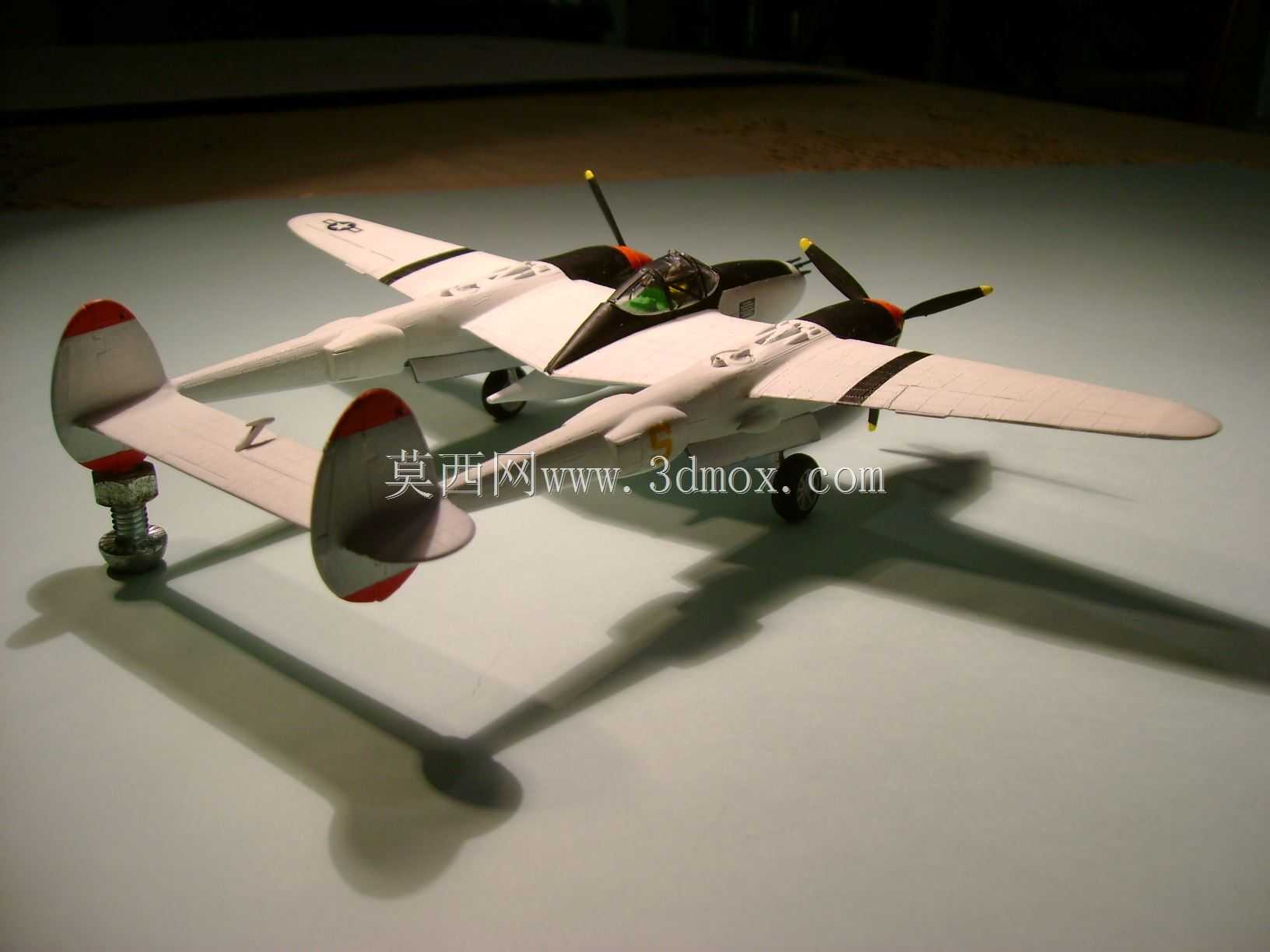 ���ϣ��P-38 F������