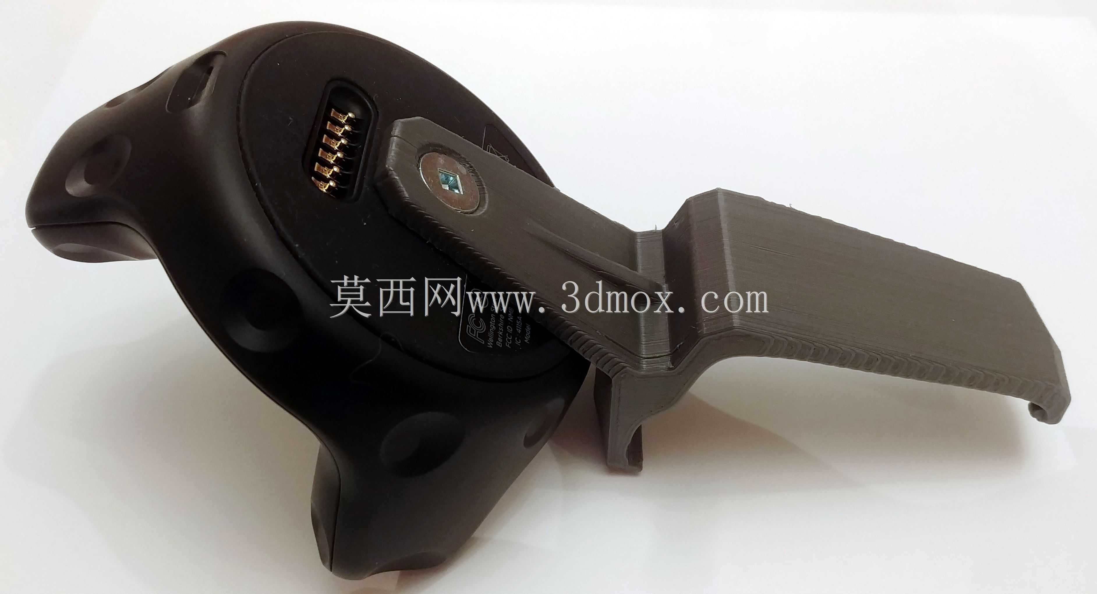 HTC Vive Tracker支持在Xbox One控制器上保留