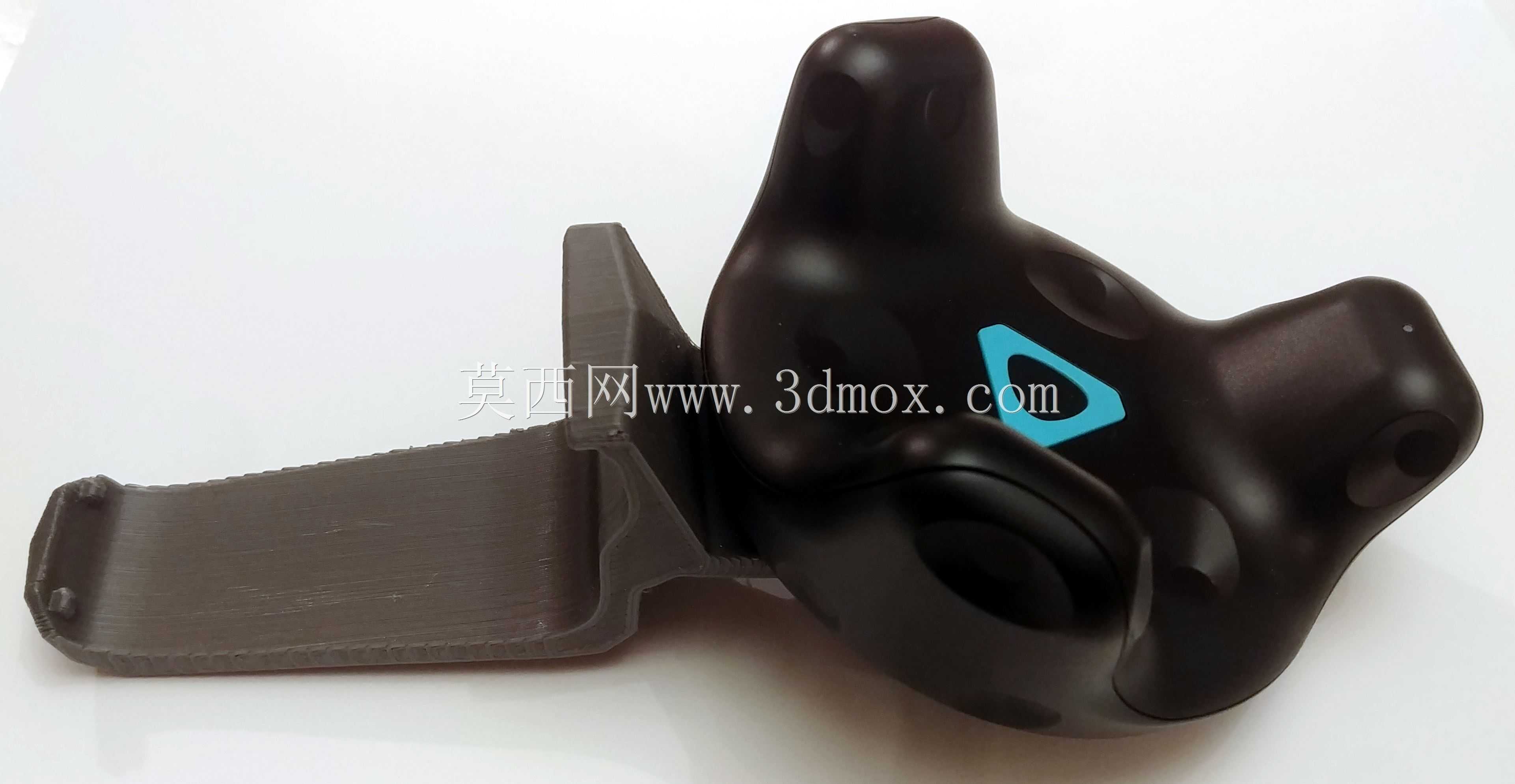 HTC Vive Tracker支持在Xbox One控制器上保留