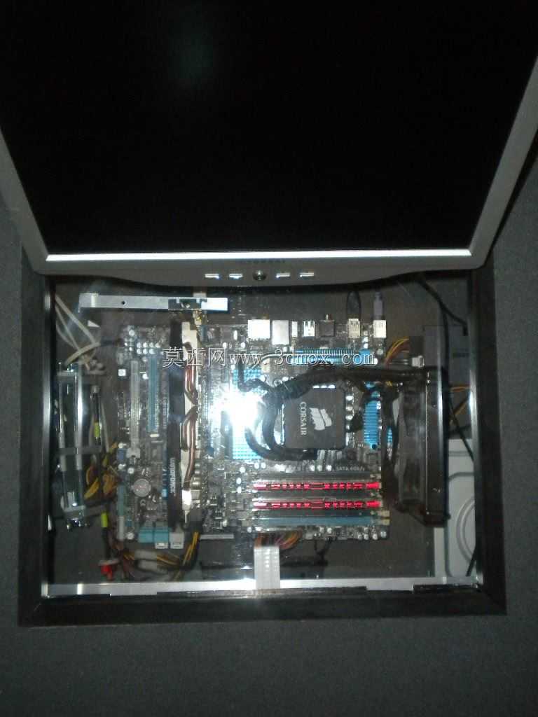 �����ڿ������е�PC/PC int��grer dans une table basse