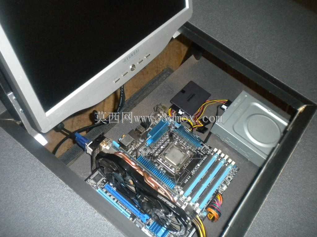 �����ڿ������е�PC/PC int��grer dans une table basse