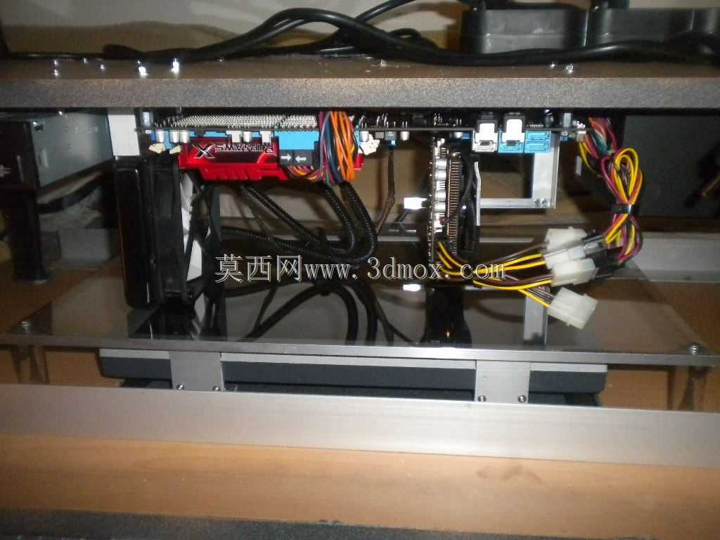 �����ڿ������е�PC/PC int��grer dans une table basse