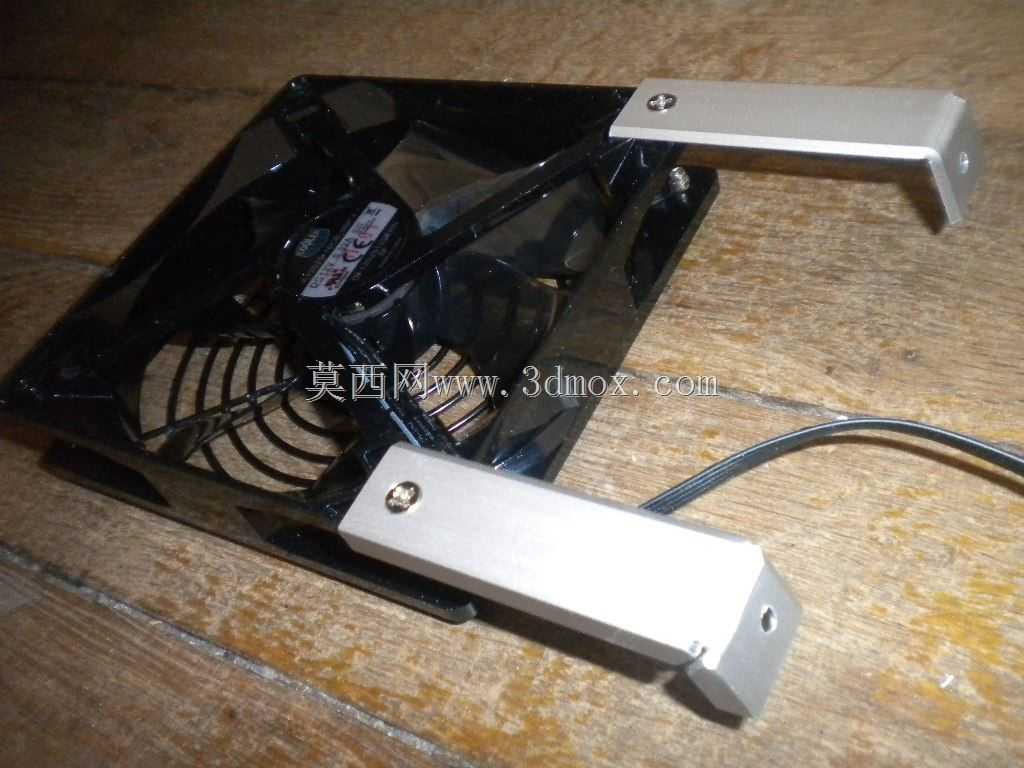 �����ڿ������е�PC/PC int��grer dans une table basse