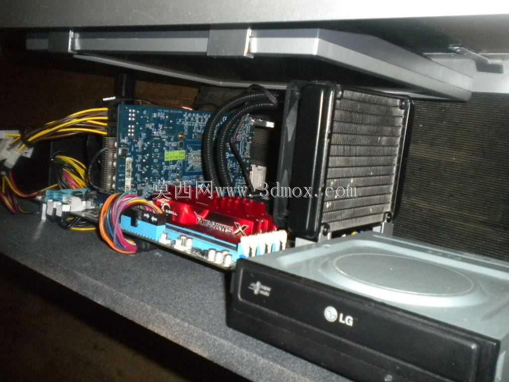 �����ڿ������е�PC/PC int��grer dans une table basse