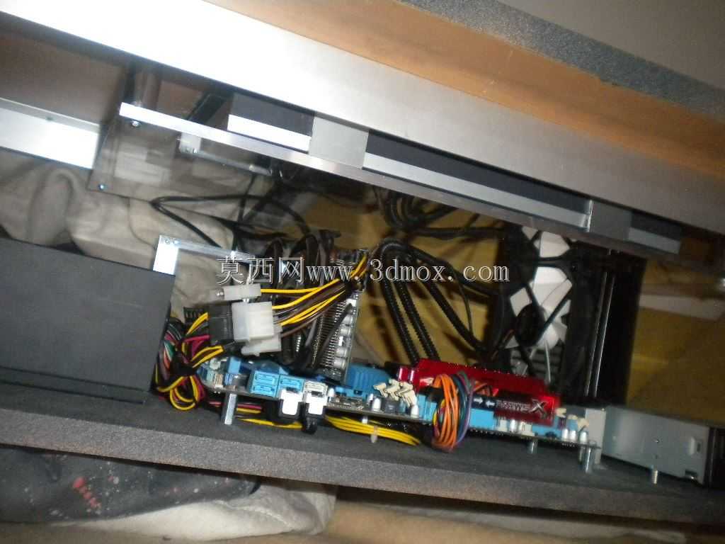 �����ڿ������е�PC/PC int��grer dans une table basse