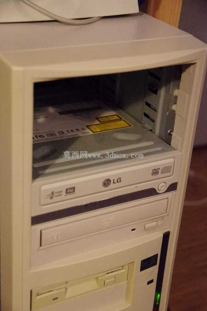 PCǰ��80���׷���ǰ��˫��5.25Ӣ��