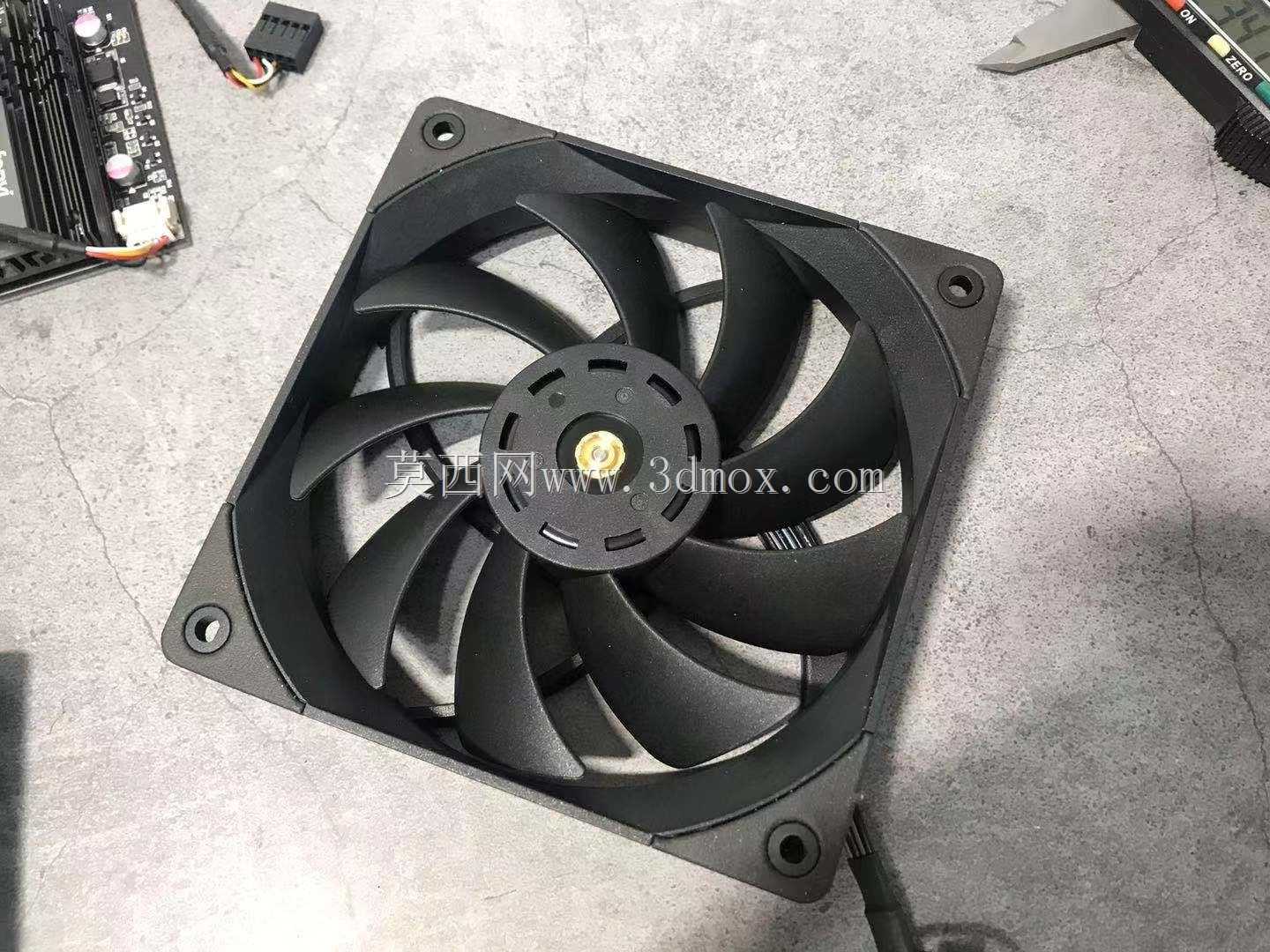 ThermalC12/Pro PC风扇防震动垫更换