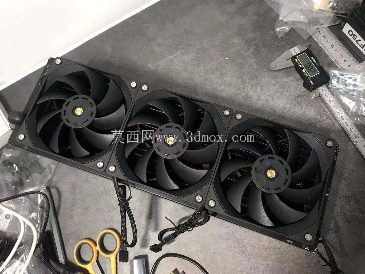 ThermalC12/Pro PC风扇防震动垫更换