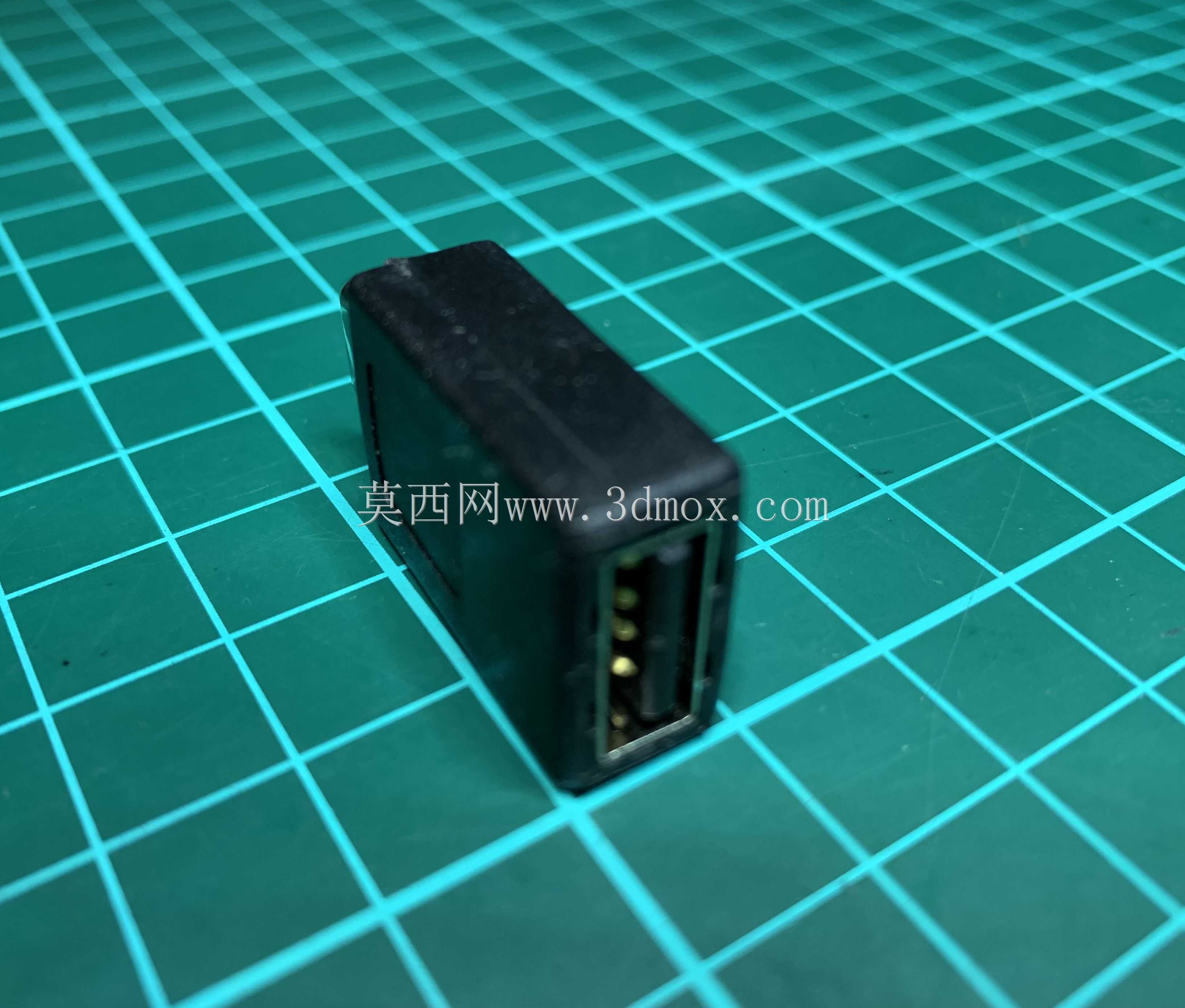 USB A插座至USB C插头适配器