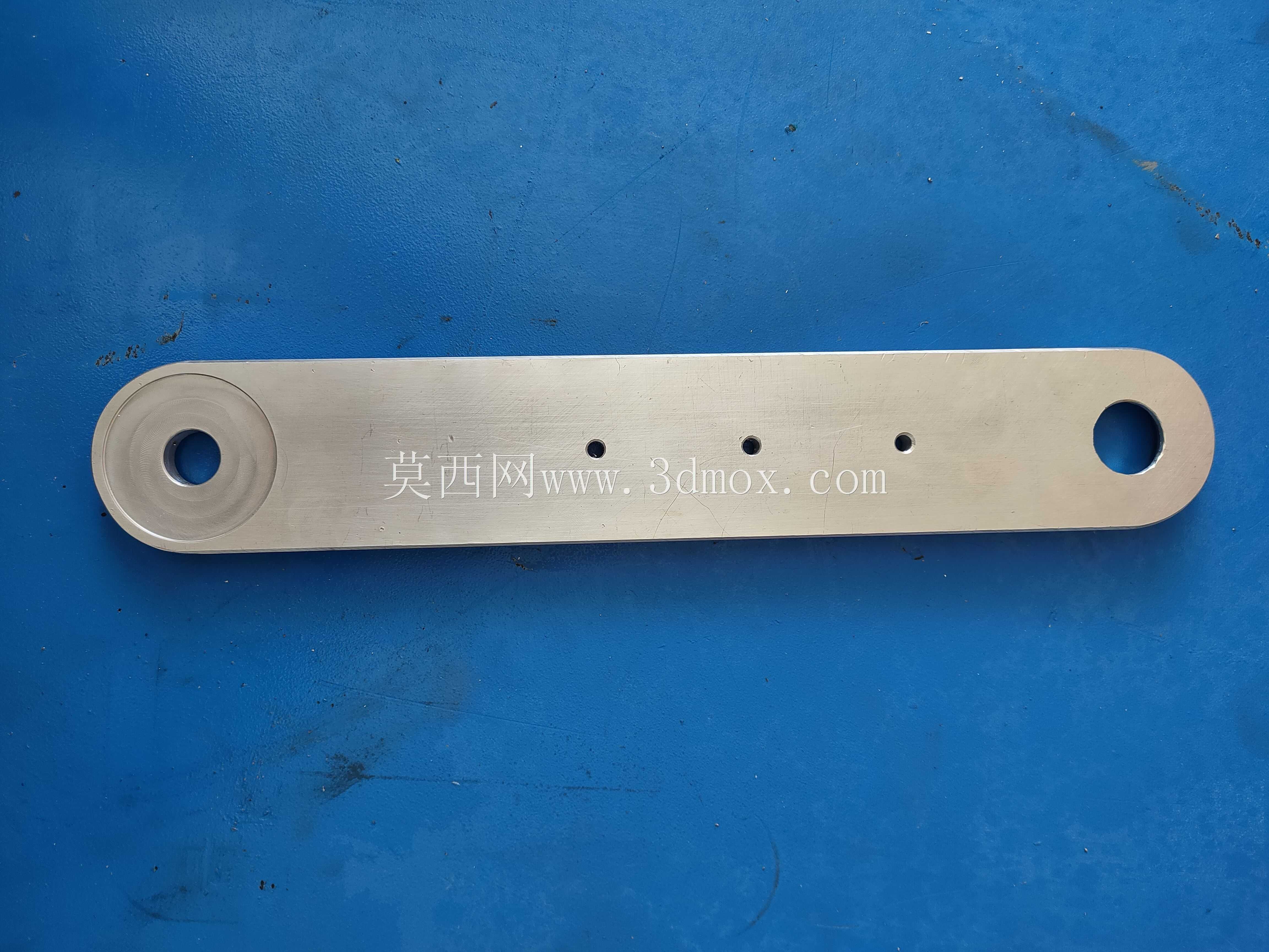 用于钻孔作业的4自由度机械臂