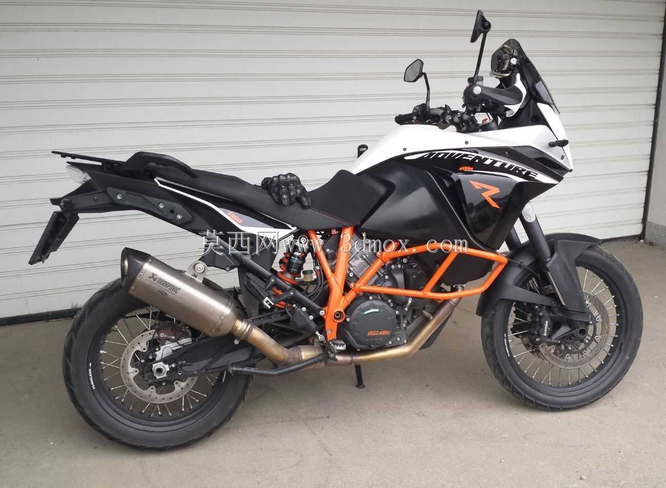 ����Superduke������KTM Adventure����֧��