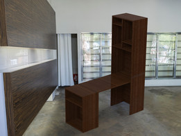 Mueble con mesa可扩展