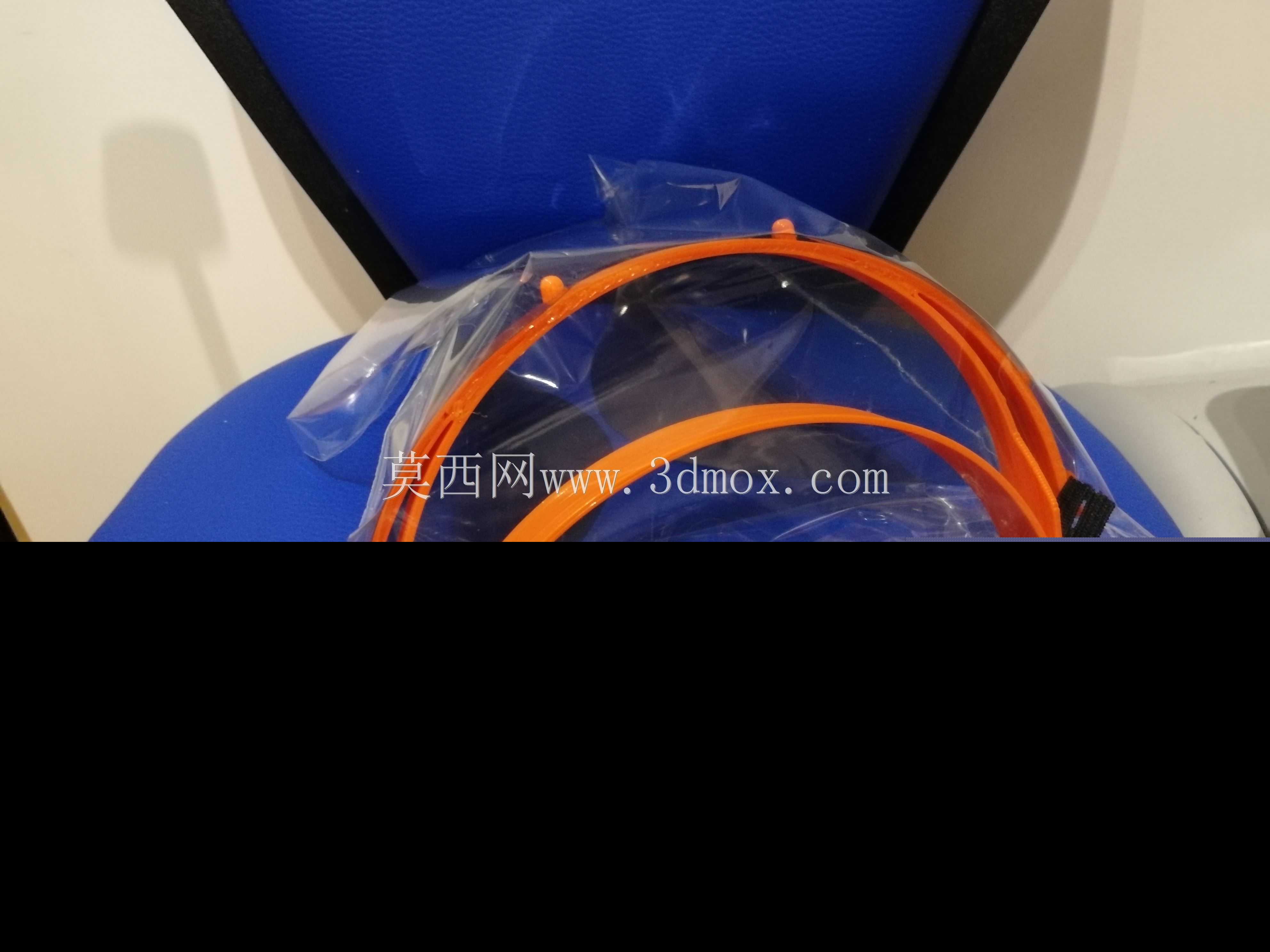 采用0.8mm喷嘴和标准A4绑定盖优化的Covid面罩保护