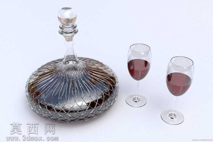 葡萄酒滗水器和眼镜