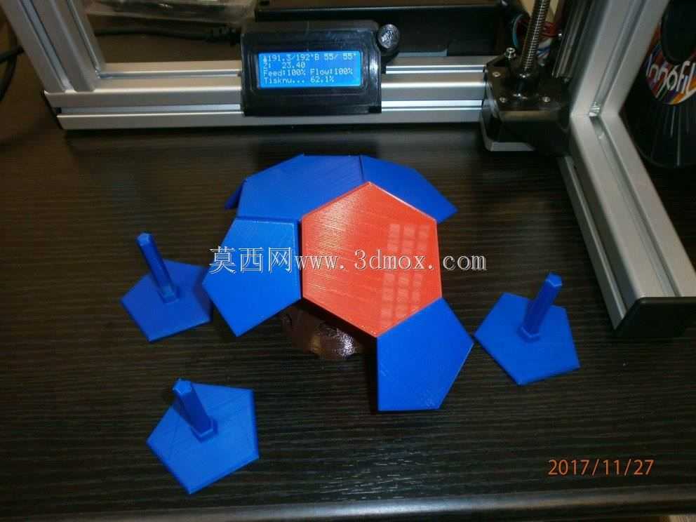 三维足球