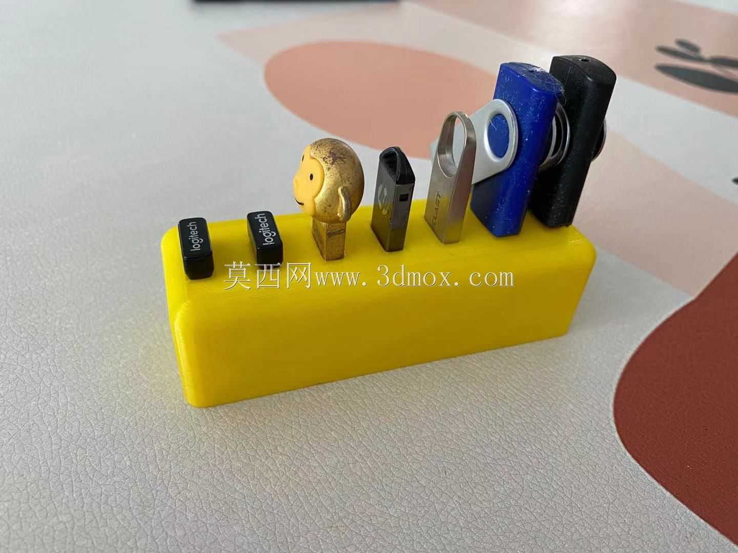 普通闪存驱动器支架