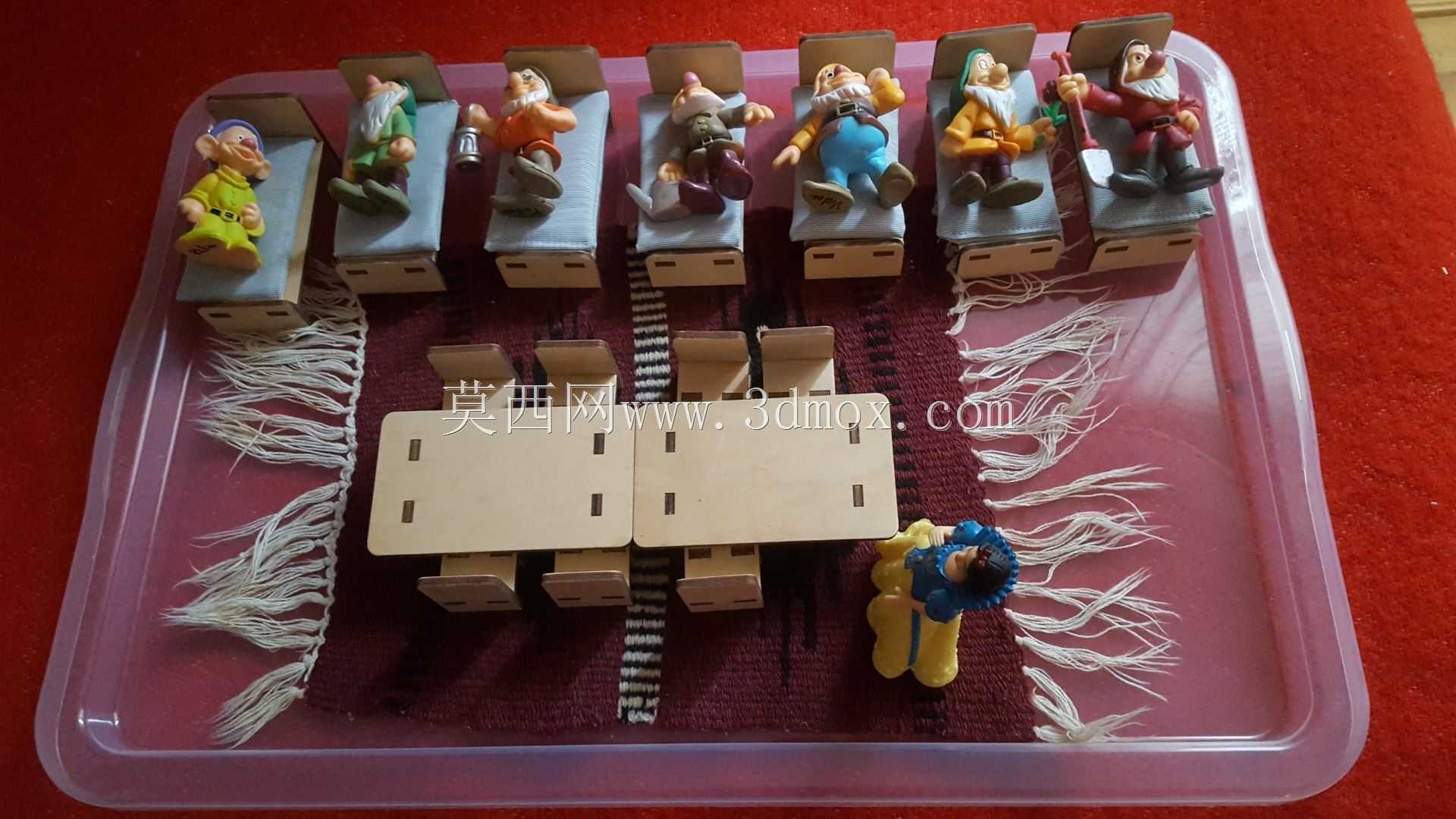 ����ݼҾߣ���ѩ�������߸�С���ˣ�