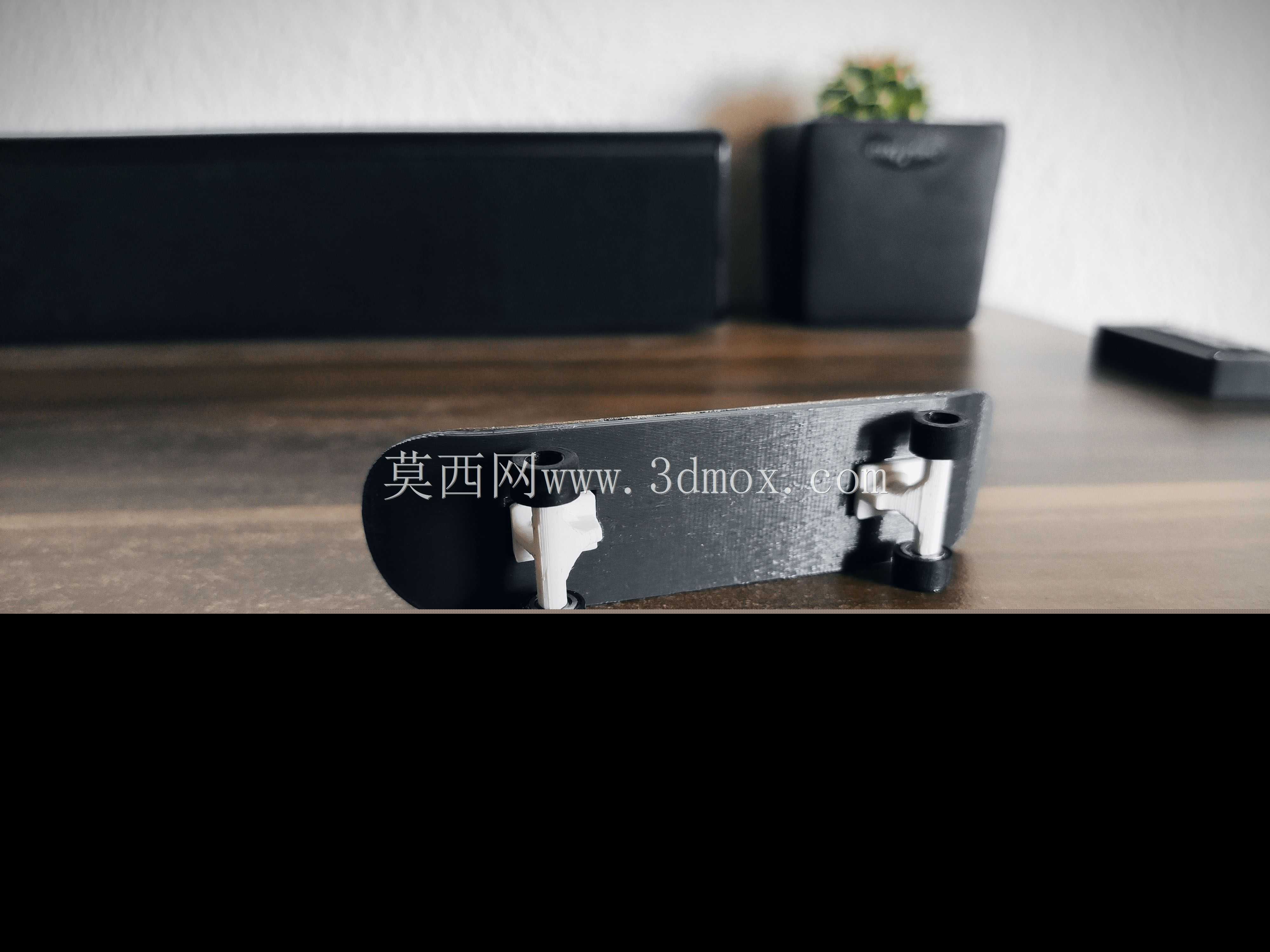 滑板玩具