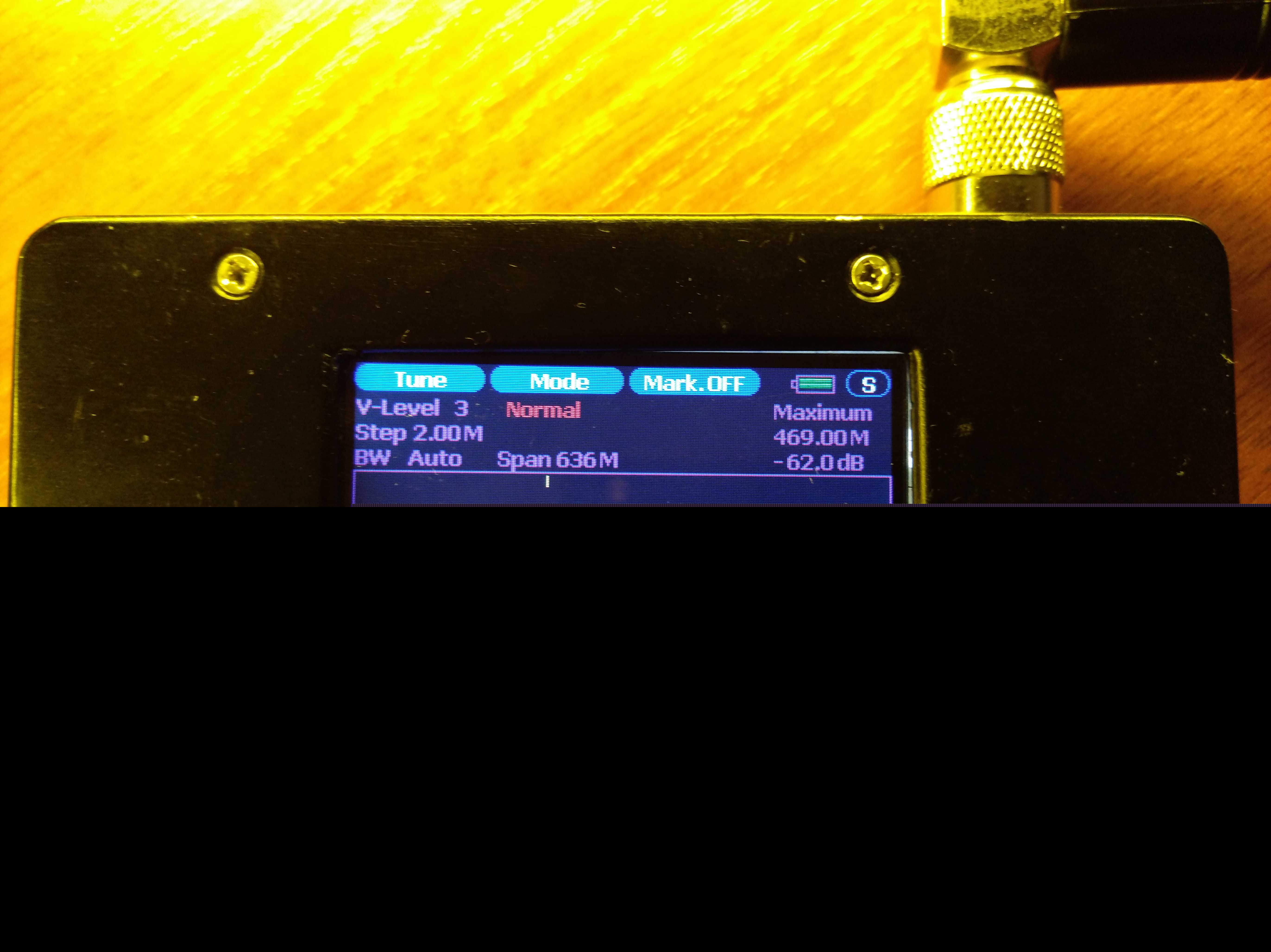 DIY频谱分析仪240-960MHz。